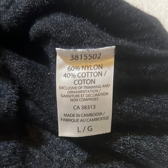 NWT Women’s Bleu Gray Ultra Soft Fuzzy Black Crew Neck Sweater sz L - Picture 9 of 9